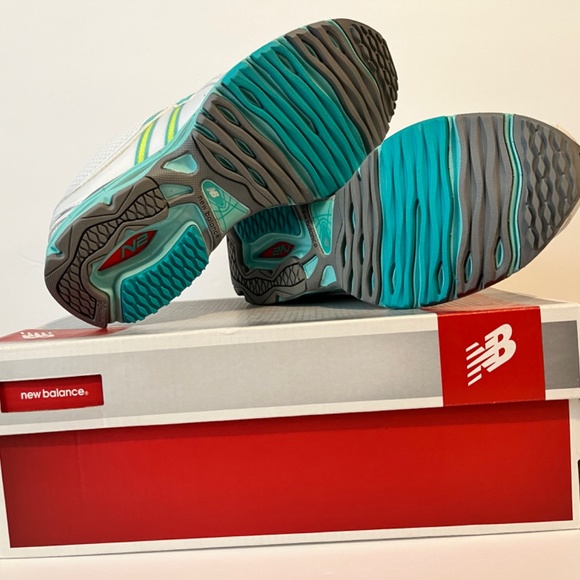 New Balance Women 1765W  Walking Sneaker - Picture 5 of 5